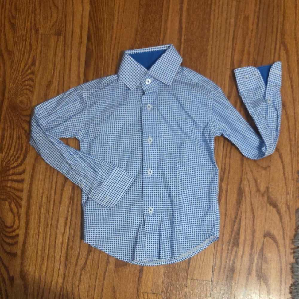 3/$15 Dotted Button Down Shirt (2/3)